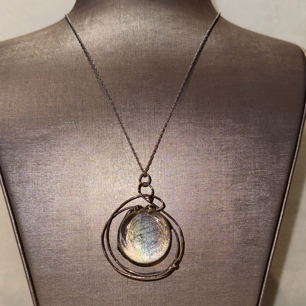 Elegant Silver Pendant Necklace